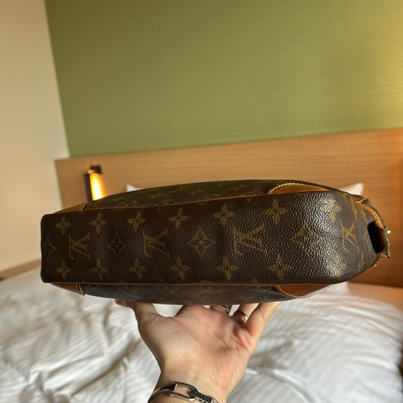 AUTHENTIC vintage Louis Vuitton travel bag/handheld bag - Picture 5 of 13